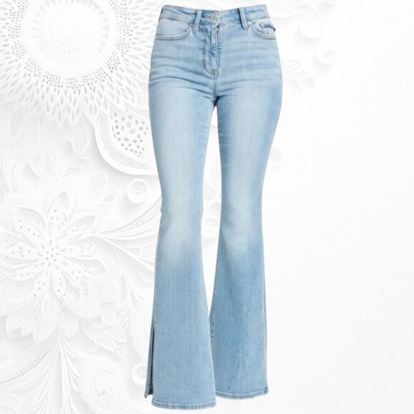 Judy Blue Light Wash Mid Rise Raw Hem Slit Flare Jeans Size NWT - Picture 7 of 9
